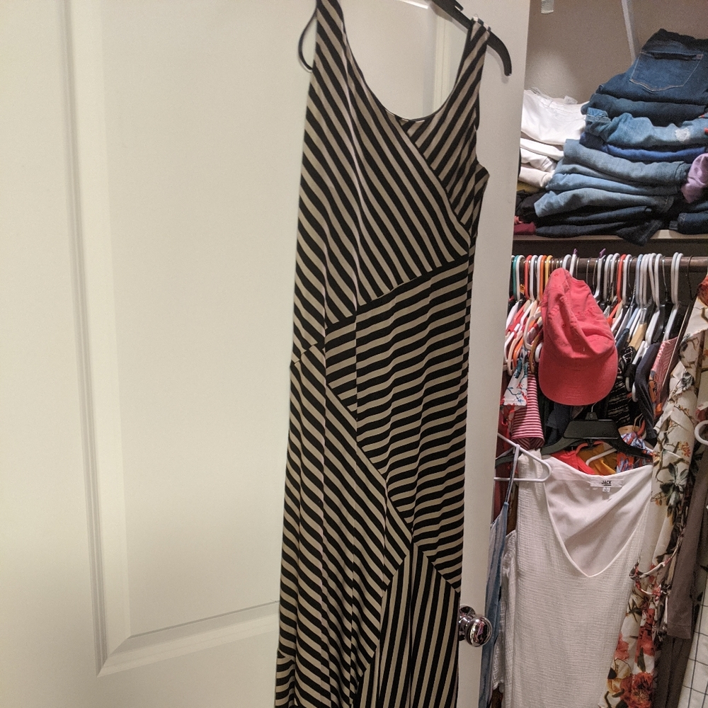 Tan and black stripe maxi dress sz small